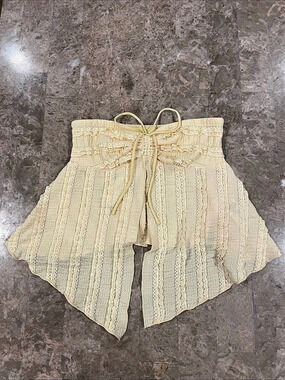 Fairycore Urban Outfitters Striped Lace cropped top in Butter yellow Small NWT
